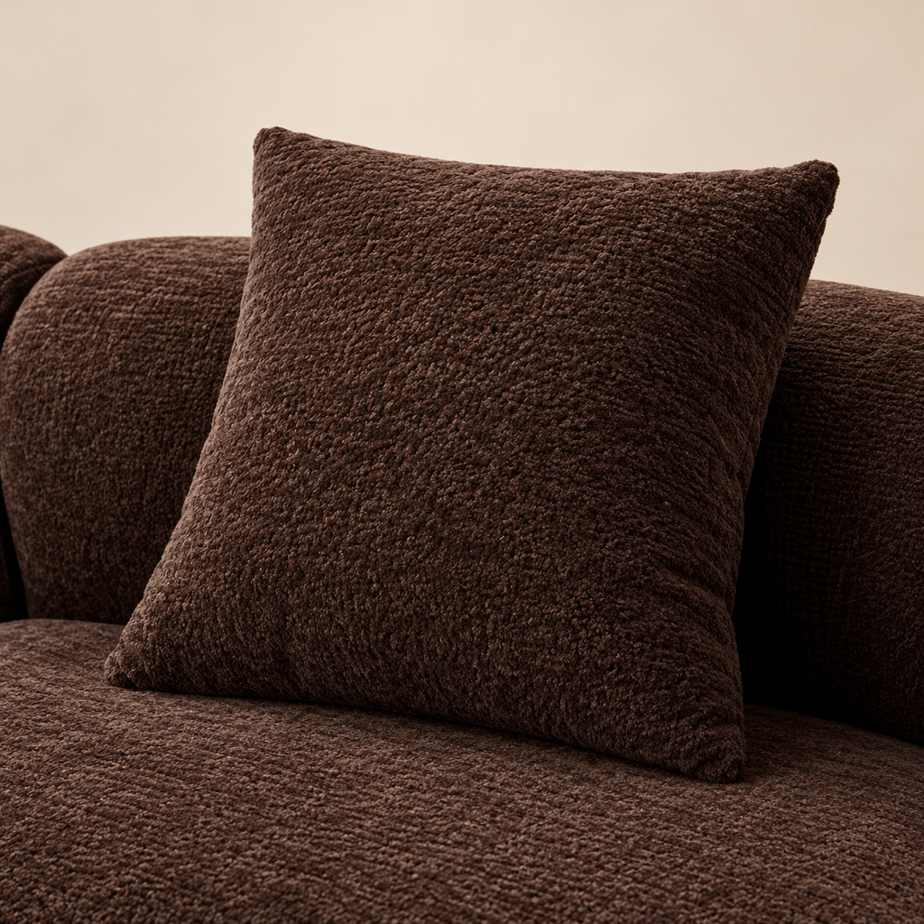 MIRA – détail du tissu chenille marron